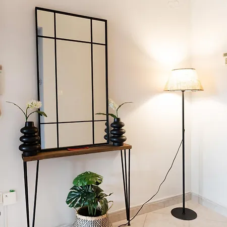 Modern Escape Apartment *