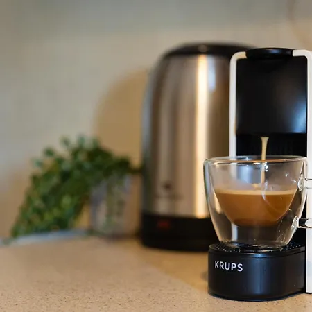 Modern Escape * Tesalónica